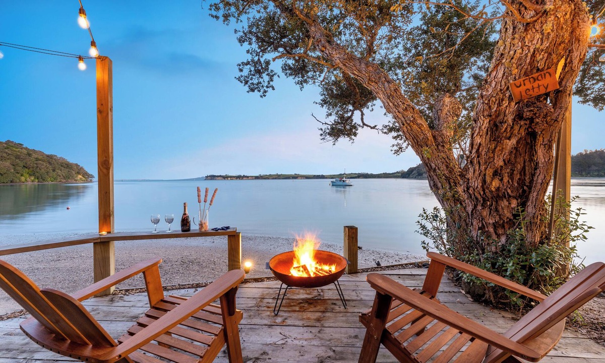 Arkles Bay House | Beachfront House, Stunning Views, Private & Serene