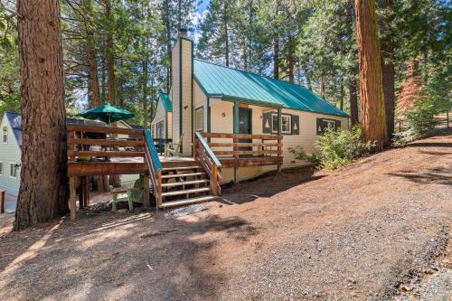 Strawberry House | Cabin #5