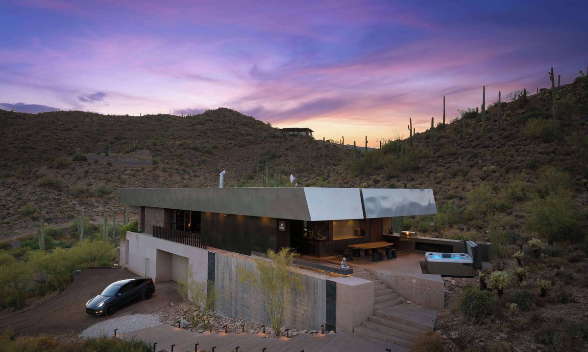 Red Dog Ranch House | Cave Creek - Mountain Views, Hot Tub & Fire Pit