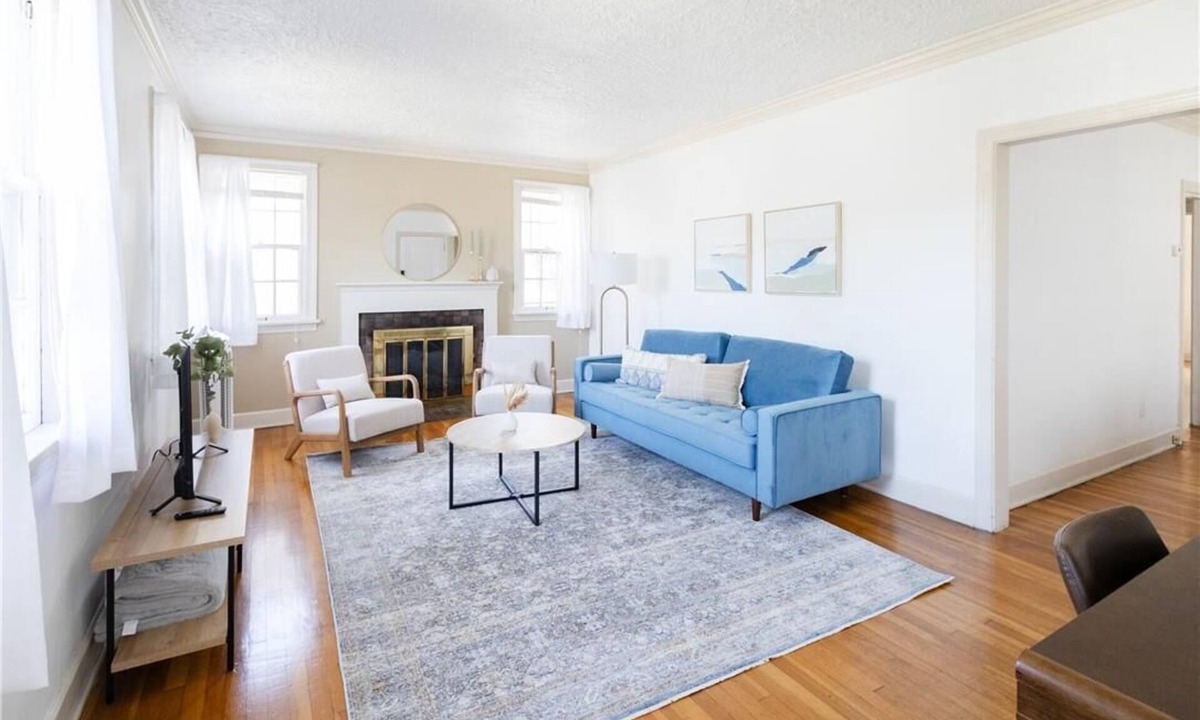 Shaker Heights Apartment | Charming Shaker Heights 2BR, 1BA apartment vintage style and modern comforts.