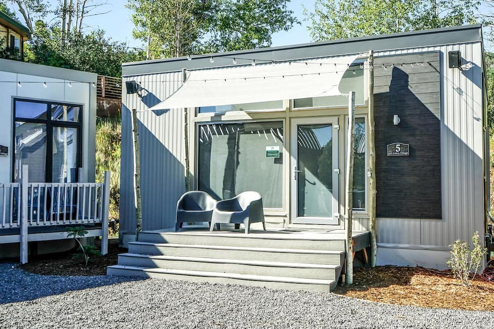 Mesa Cabin | Contemporary Mesa Accommodation Ideal for Glamping in Colorado