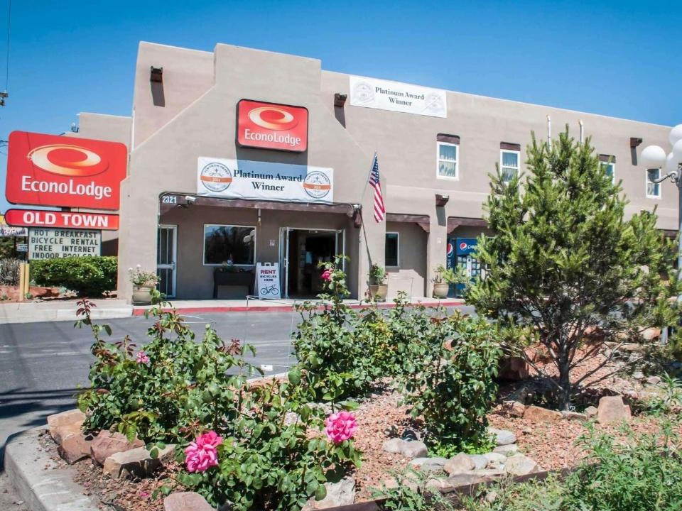 West Old Town Cabin | Econo Lodge Albuquerque Old Town