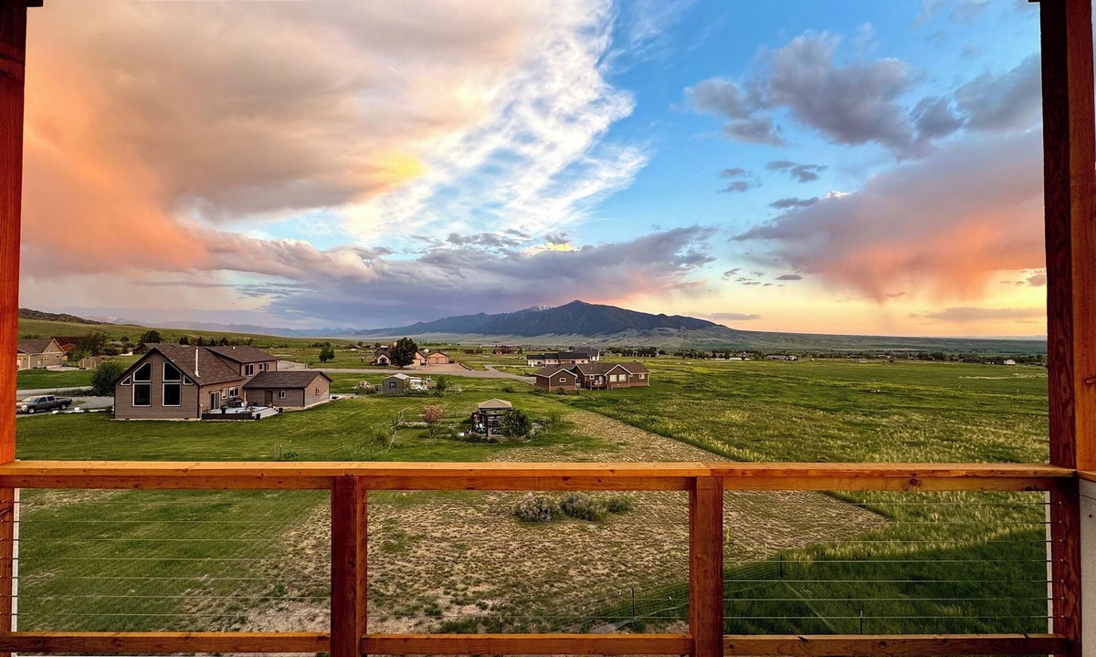 Sheridan House | Entire floor, includes a private balcony, private room and private bathroom.