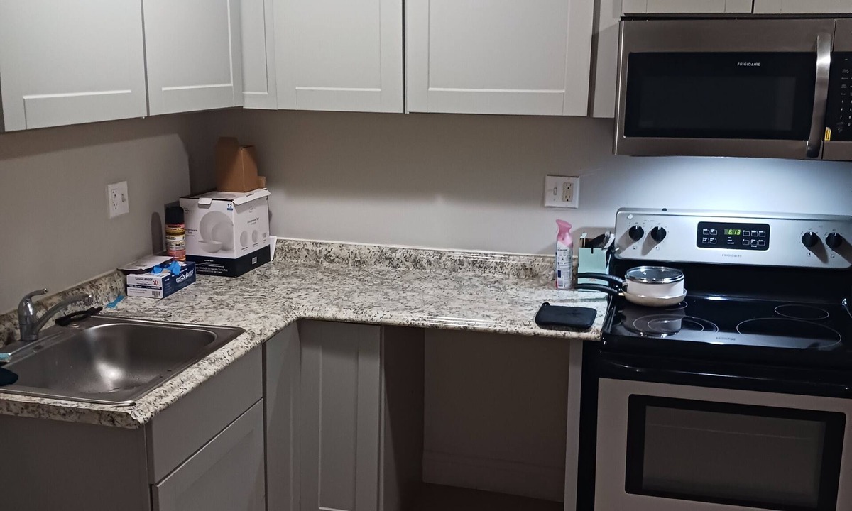 Jefferson Manor Apartment | Excellent for quick intown trips and smoke friendly.