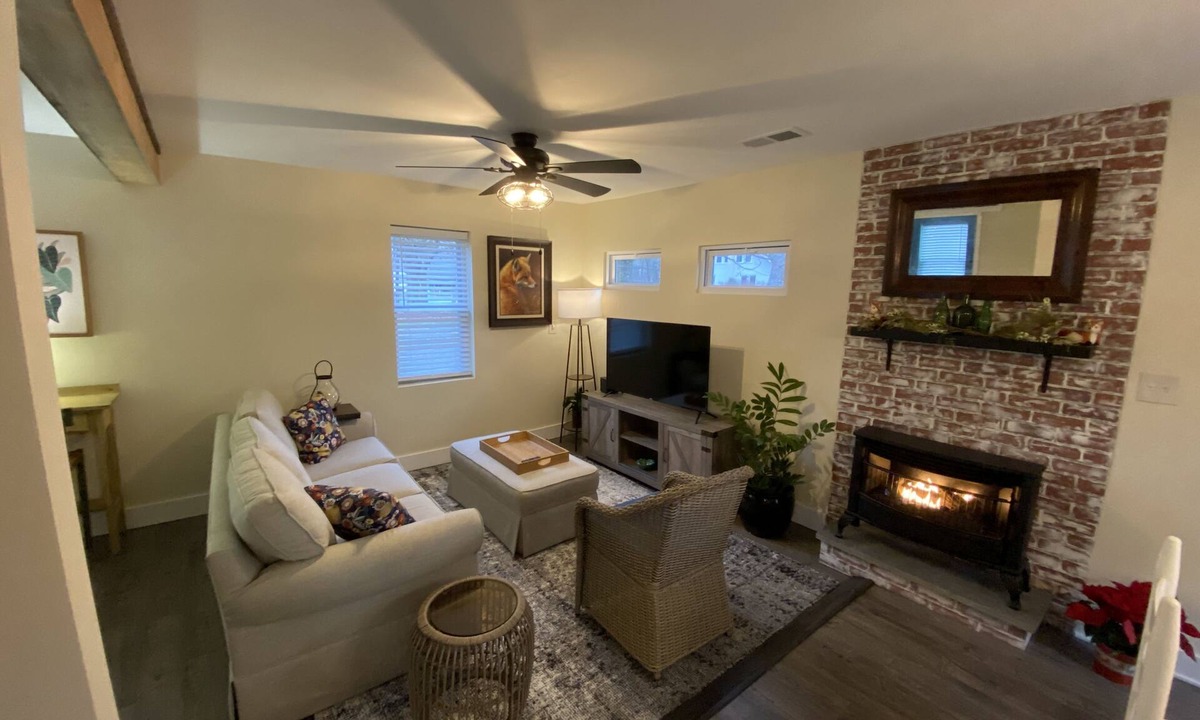 Bridgeton Townshp Cottage | Fox Ridge Cottage! Pets welcome! No cleaning fee!