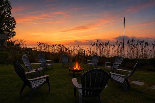 Madison-on-the-Lake House | Lakefront Home in Madison - Private Beach
