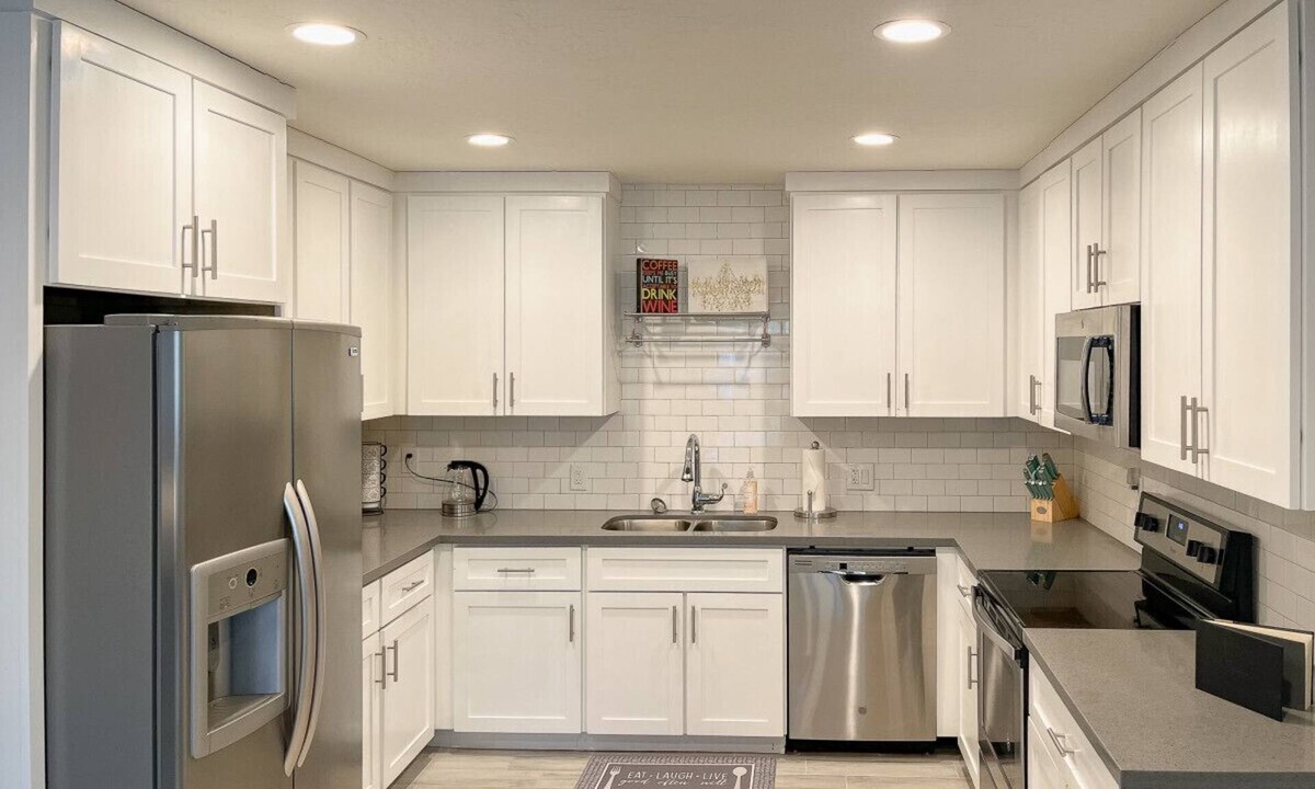 Phoenix Apartment | Modern 3BR/2BA w/Game Hallway - Pets Welcome