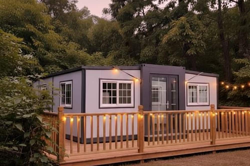 True Cabin | Modern Foldable Container Home with Mountain Views near Pipestem Resort, West Virginia
