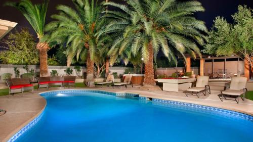Shea North Estates House | Newly Listed Customized Beds 8 KINGs or 18 total