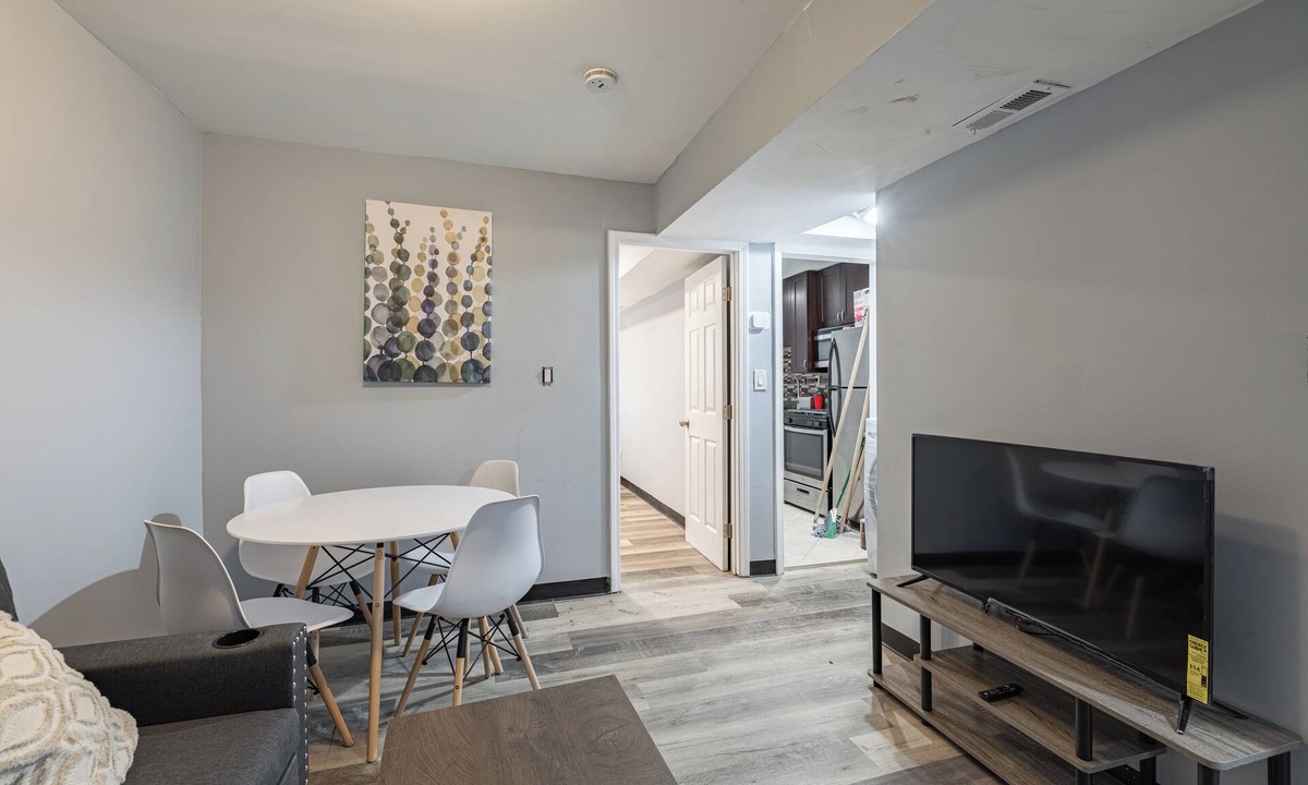 Anacostia Apartment | NICE Apartment Easy Parking 3-Beds