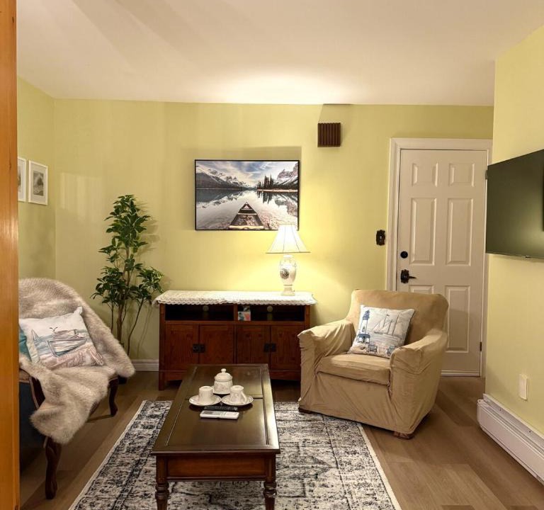 Charlottetown Apartment | Private Guest Suit-Self Checkin-Near Downtown
