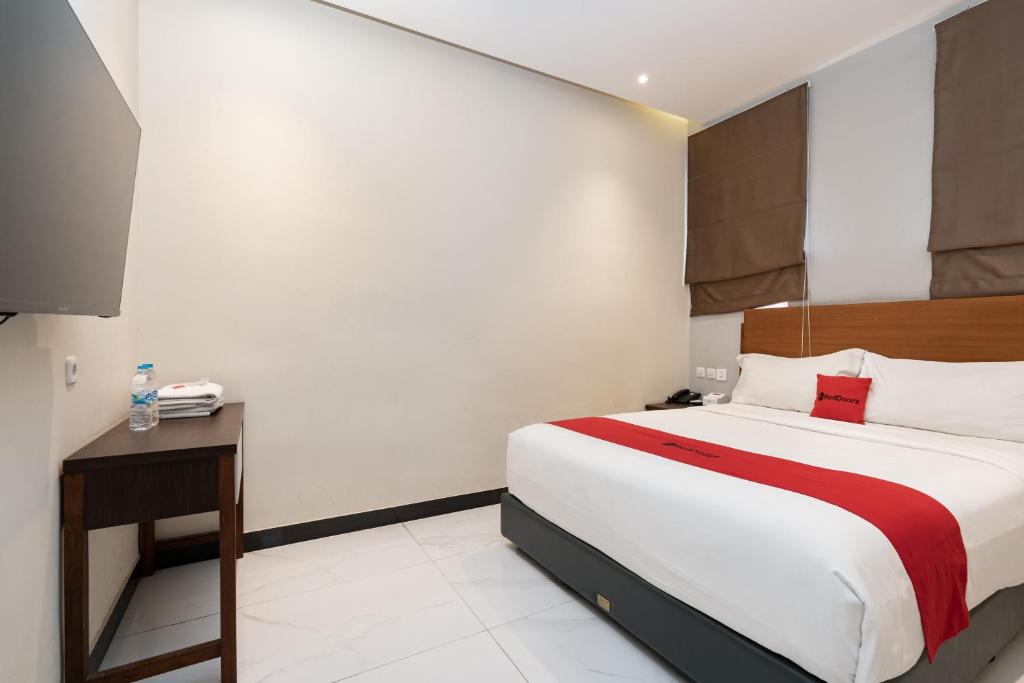 Samarinda Hotel | RedDoorz Plus @ UNO Jalan Merak Samarinda
