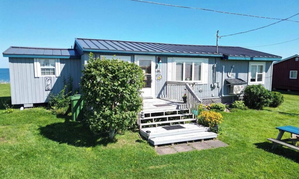 Tatamagouche Cottage | Stunning Beachfront WEEKLY Rental, On N.S. Dazzling Sunset Trail, North Shore!