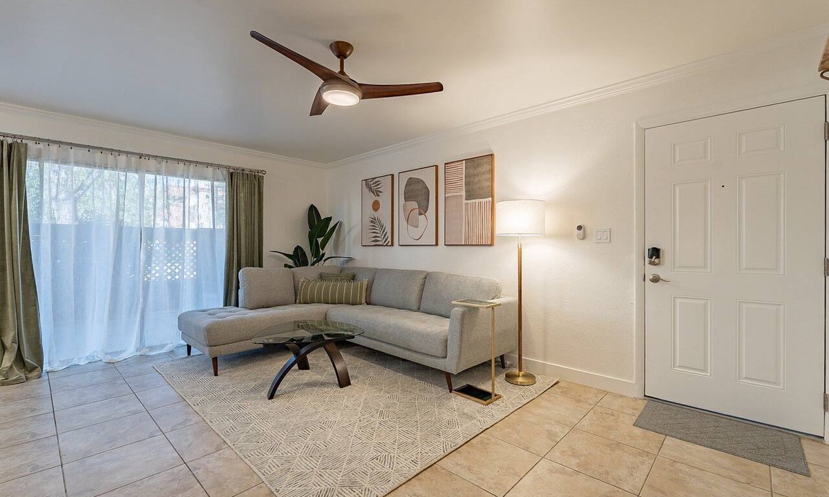 Trail West Condo | Sublime 2 Bd 2 ba Old Town Condo