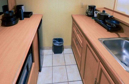 Phoenix Apartment | 2 Full Beds | Non-Smoking, Kitchen