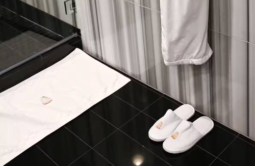 Foggy Bottom Hotel | 2 Scenic Deluxe Doubles | The Watergate Hotel | Perfect for Romantic Getaways