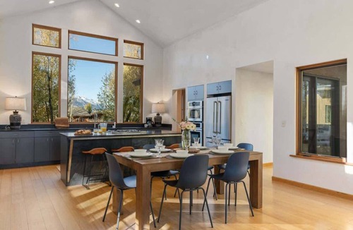 Wilson House | Abode at Alpenglow, mountain home with guesthouse