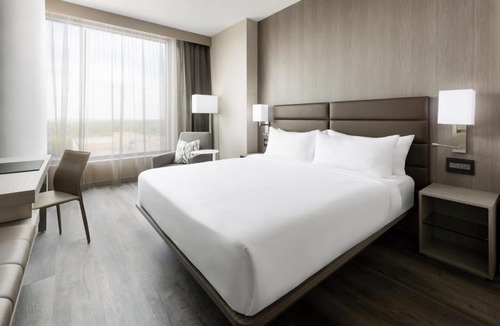 Bethesda Hotel | AC Hotel by Marriott Bethesda Downtown
