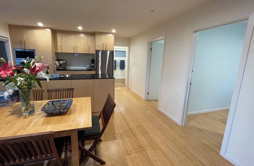 Piha House | Beach-vibe, modern, easy-living house opposite Nth Piha iconic surf beach