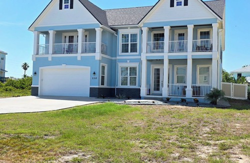 Avalon by the Sea House | Beautiful two-story single family beach home with a private pool and ocean views