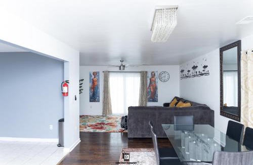 Weequahic Apartment | Beautifully Designed & Spacious Apartment in Newark 10mins from EWR Airport, Close to NYC and Beth Israel Hospital