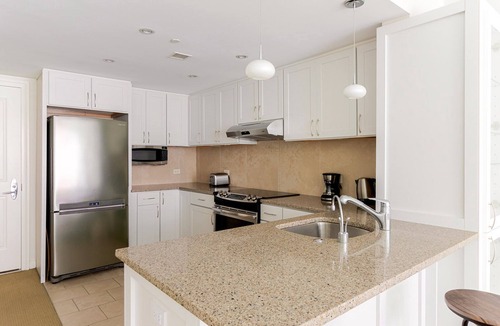 Penn Quarter Apartment | Blueground | Penn Quarter, pool, nr National Gallery