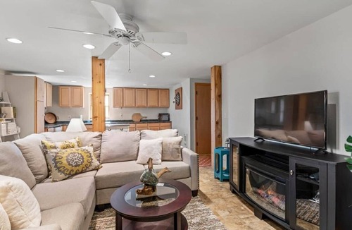 Waynesville House | Cardinals Nest In The Smokies ~ Family Friendly