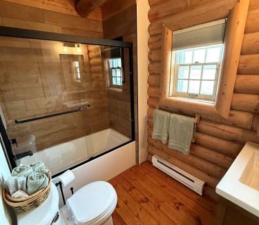 Shining Mountains House | Charming Cabin with Spectacular Mountain Views near Madison River in Ennis, Montana