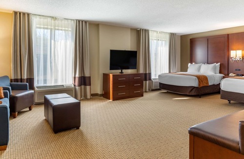 Witmer Hotel | Comfort Suites Lancaster Amish Country