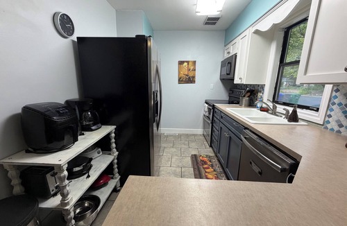 Lewiston House | Comfortable Lewiston Home! 1 Block from Boat Launch, 7 Blocks LCSC, Dogs Welcome