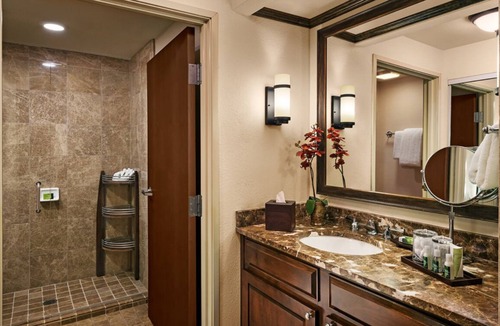 Gainey Village Villas Hotel | Convenient Stay, Superb Location! Near Portalis Office Park, Free Parking!