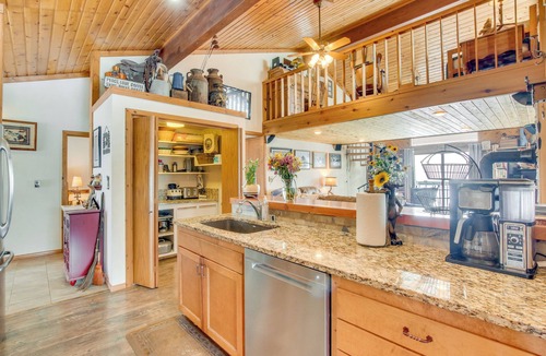 Thayne House | Fire Pit & Games! 10-Acre 'Majestic Mountain Home'