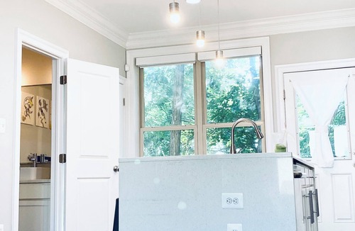 Northeast House | Gorgeous Upscale 4-Level Modern 4BR/3.5 BA Home with Parking Free Cancellation
