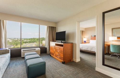Lakeview Hotel | Hampton Inn Manassas