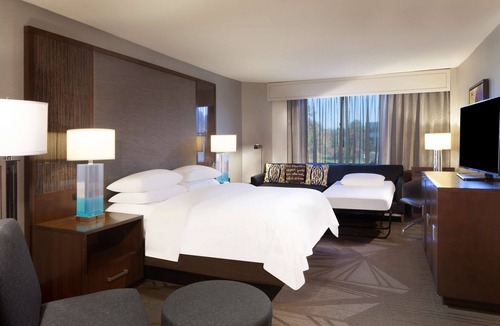 Cedar Knolls Hotel | Hilton Parsippany