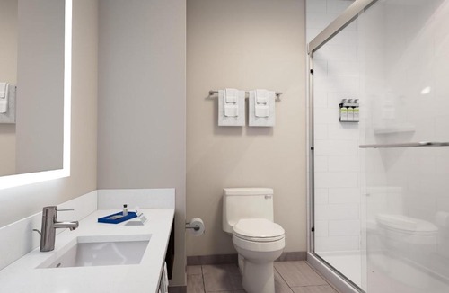 Maryvale Hotel | Holiday Inn Express & Suites Phoenix West - Tolleson by IHG