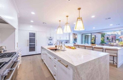Cactus Acres House | HÓZHÓ Luxe | Lazy River, Pool & Pickleball Court