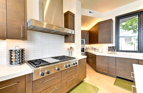 Park City House | KBM Resorts| Walk to Slopes, Sports Court, Private Home Theater, Sleeps 17, Outdoor Hot Tub PCO-184M