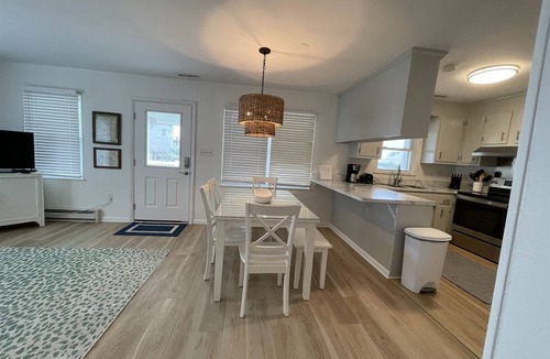 Hatteras Cottage | Lilly's Pad is a Classic Beach Box in Hatteras located one back from the beach!