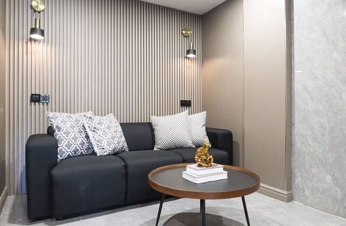 River Valley Apartment | New Deluxe Cozy Studio Apt/WIFI @ Orchard/Somerset Area