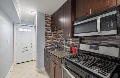 Anacostia Apartment | NICE Apartment Easy Parking 3-Beds