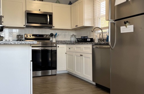Emerald Isle House | OCEANVIEWS, 2nd row, private pool/volleyball ct! Aug 8 - 15th now available!