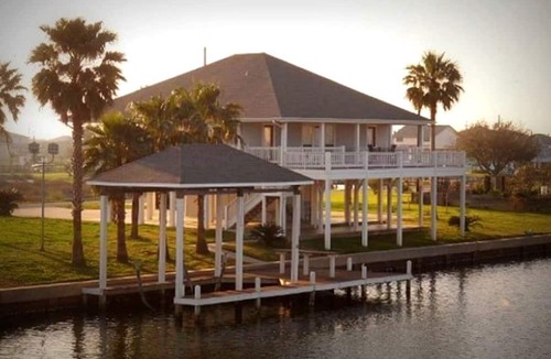 Crystal Beach Cabin | Pet-Friendly Vacation Rental with a Boat Slip on a Canal in Crystal Beach, Texas