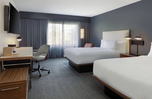 Hopelawn Hotel | Practical Room with 2 Queen Beds with Easy Access to Dining & Business Areas