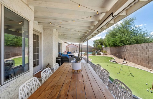 Glendale House | Redzone Retreat 4B/2B with Pool - Glendale House sleeps 8