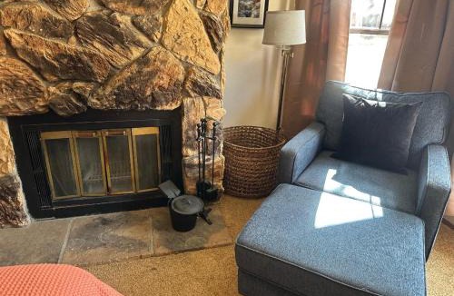 Red River Apartment | Riverbend #1 E - Efficiency On The River