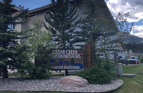 Big Sky Apartment | Rustic 2 BR Mountain View-walk to resort