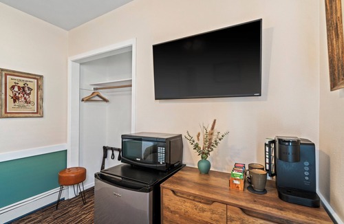 Silverton Hotel | The Bent Elbow Hotel