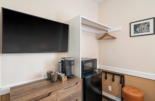Silverton Hotel | The Bent Elbow Hotel