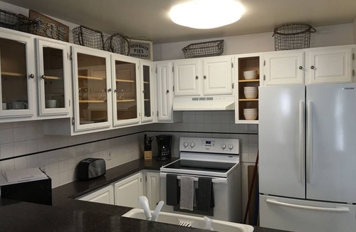 Glenwood Grove - North Iris Condo | UNAVAILABLE - Perfect Executive Style Home. 3B/2B in Northeast Boulder.